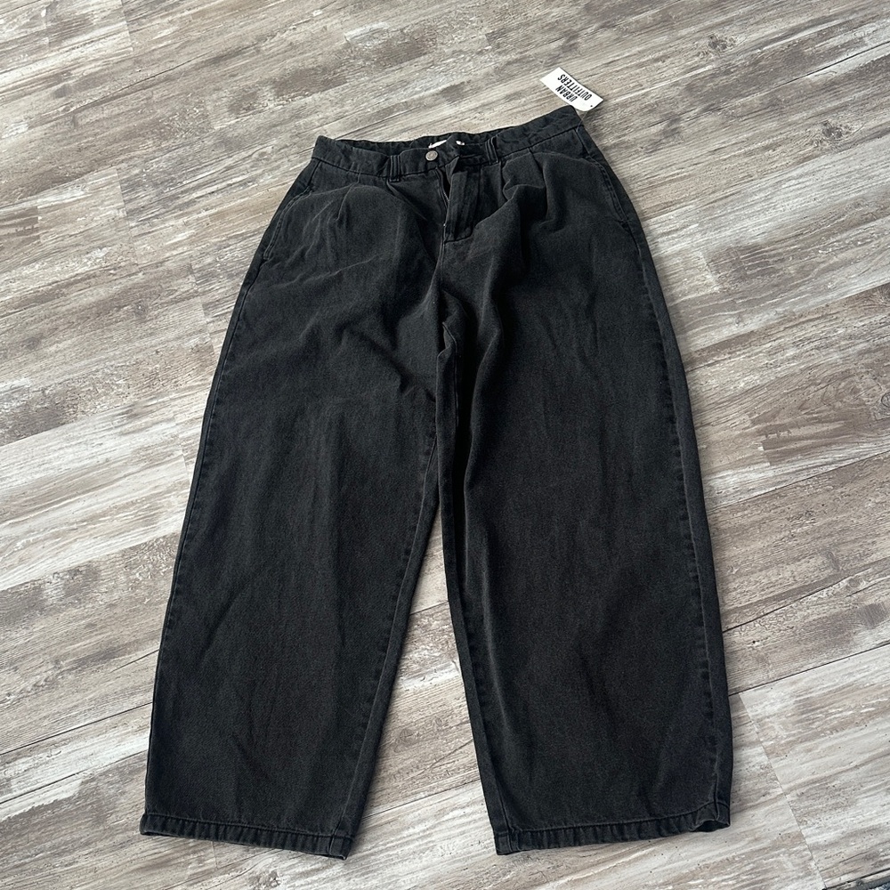 BDG pleated baggy jeans size 27 from Urban Outfitters